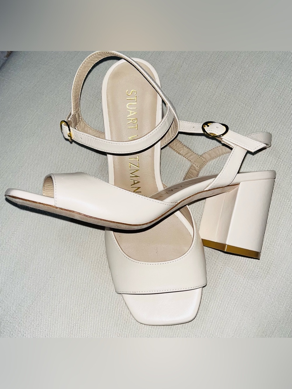 Stuart Weitzman Tia 75 mm Leather Ankle-Strap Square-Toe Sandals Gold T Buckle 7